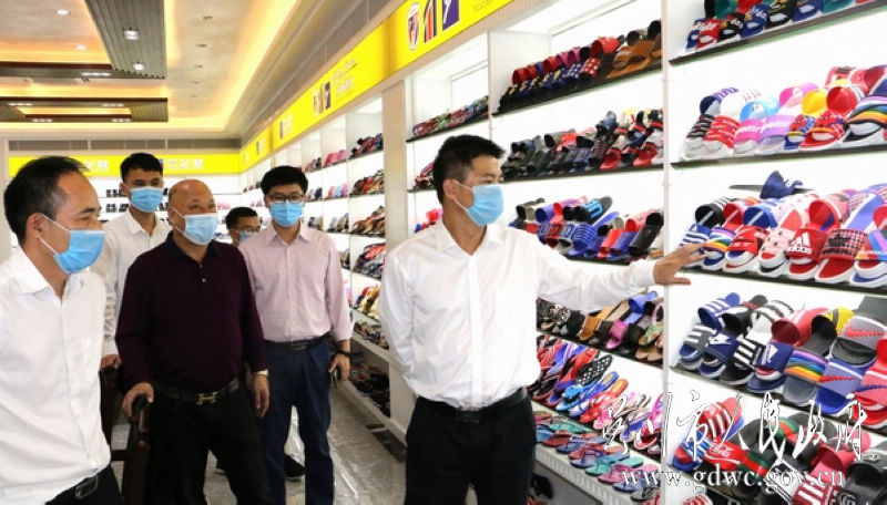 4-陳恩才調研工業和商貿服務業發展狀況IMG_8384.JPG