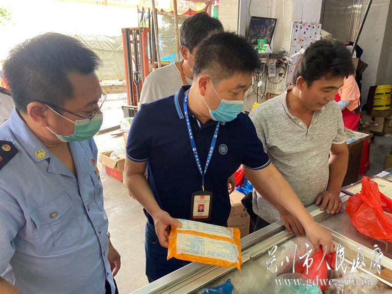 圖4 黃學輝副局長帶隊督導重點環節食品安全大檢查工作.jpg