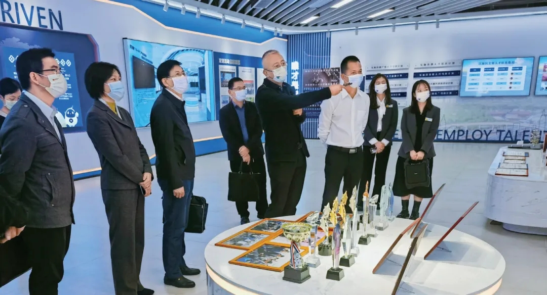 審計人員在江門市調研港澳青年創新創業基地建設情況