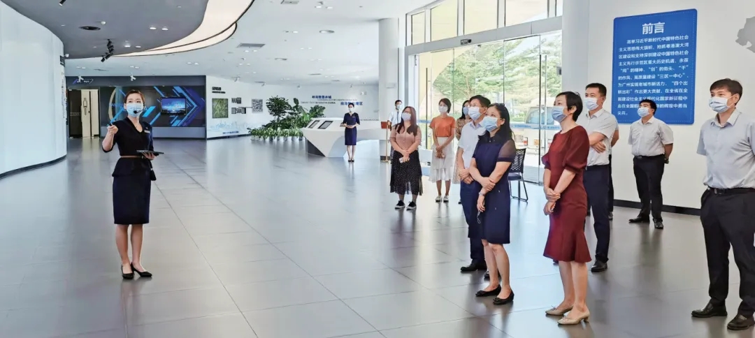 審計人員在南沙自貿區調研南沙港建設情況